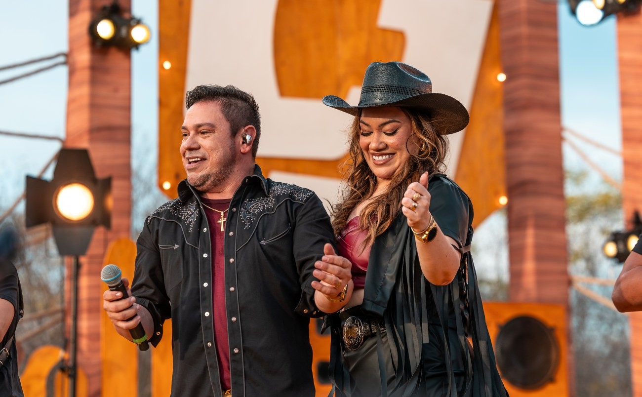 Claudio Ney & Juliana gravam novo audiovisual e celebram ano de virada na carreira