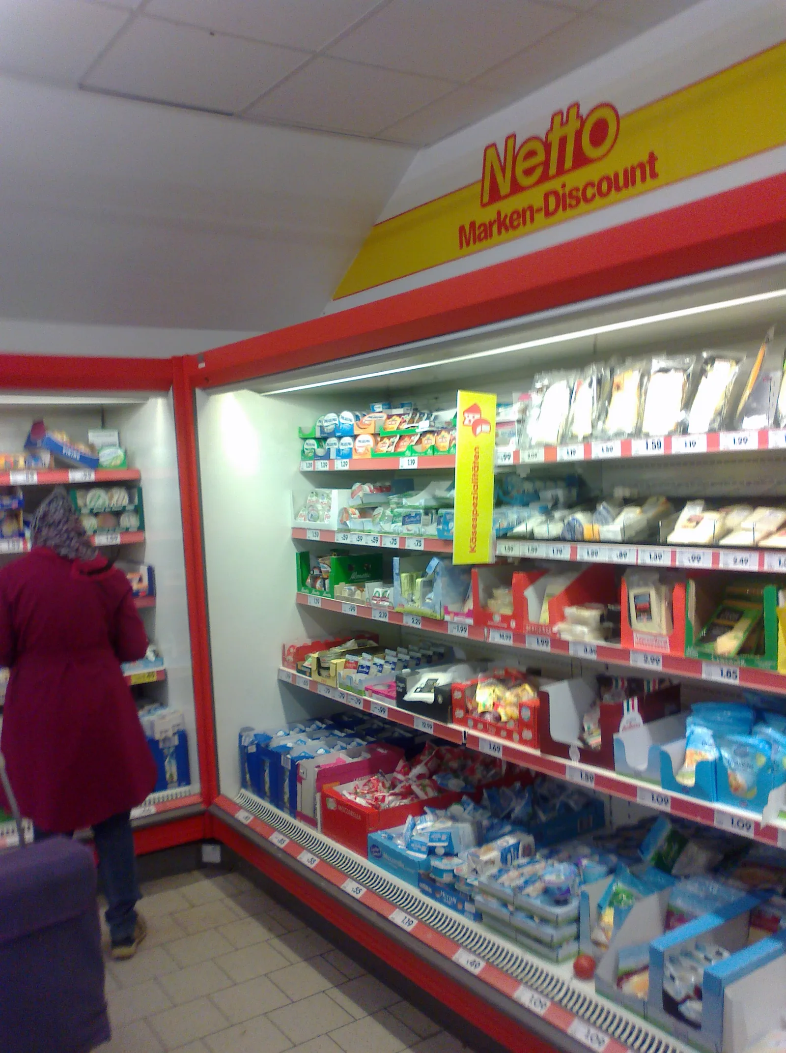 Movimento de compras em supermercado e comércio local cresce com a chegada do 13º salário em novembro — Foto: Wikimedia Commons/CC BY-SA